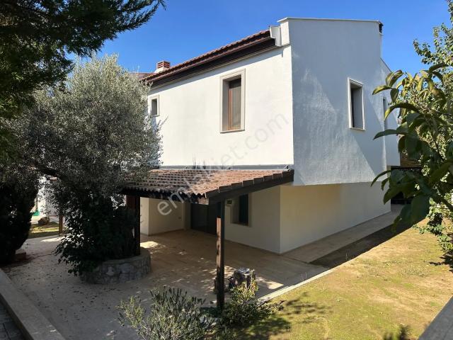 Kahramandere Mahallesi, Güzelbahçe içerisinde satılık Villa