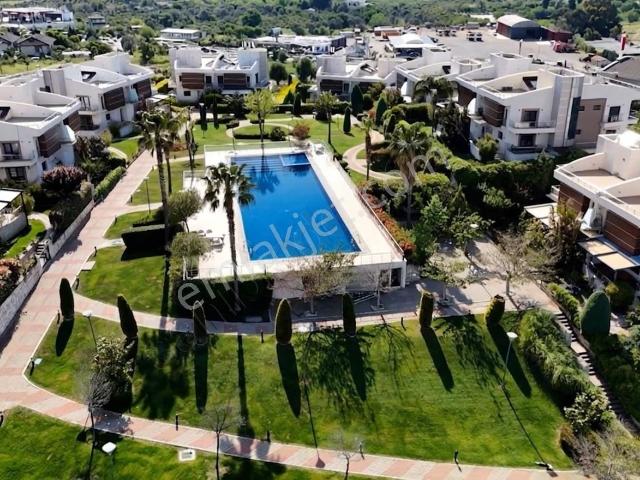 Güzelbahçe, İzmir içerisinde satılık Villa