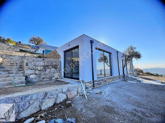 Güzelbahçe, İzmir içerisinde satılık Villa