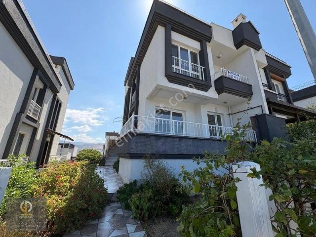 Güzelbahçe, İzmir içerisinde kiralık Villa