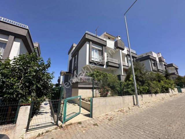 Güzelbahçe, İzmir içerisinde satılık Villa
