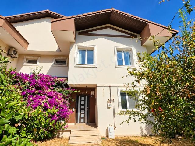 Yalı Mahallesi, Güzelbahçe içerisinde kiralık Villa