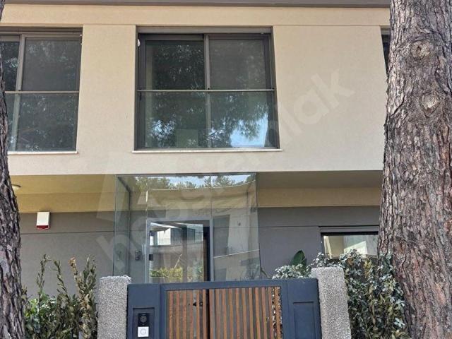 Güzelbahçe, İzmir içerisinde satılık Villa