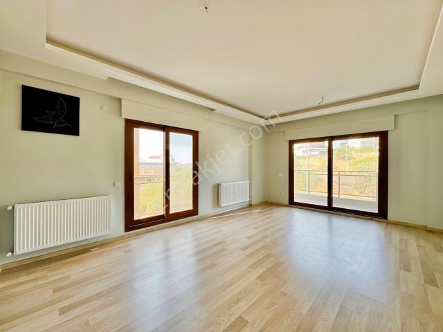Yelki Mahallesi, Güzelbahçe içerisinde kiralık mülk