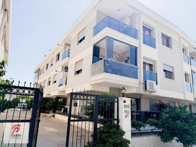 Yelki Mahallesi, Güzelbahçe içerisinde satılık mülk
