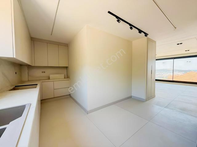 Güzelbahçe, İzmir içerisinde satılık Villa