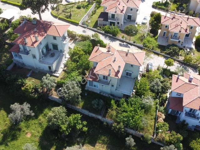 Güzelbahçe, İzmir içerisinde satılık Villa