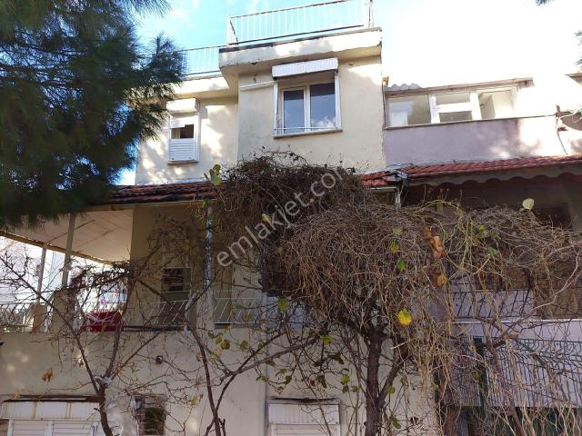 Güzelbahçe, İzmir içerisinde satılık Villa
