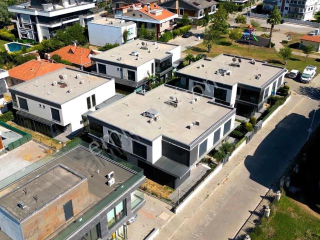 Güzelbahçe, İzmir içerisinde satılık Villa