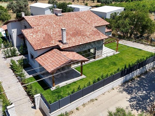Güzelbahçe, İzmir içerisinde satılık Villa