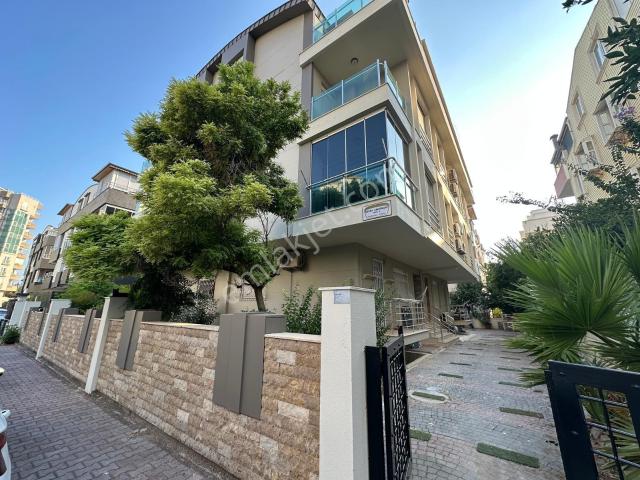 Antalya, Muratpaşa içerisinde satılık mülk