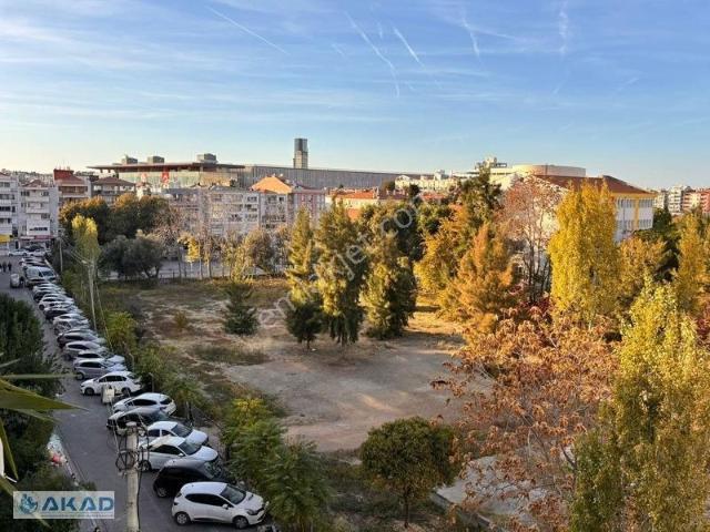 Konak, İzmir içerisinde satılık mülk