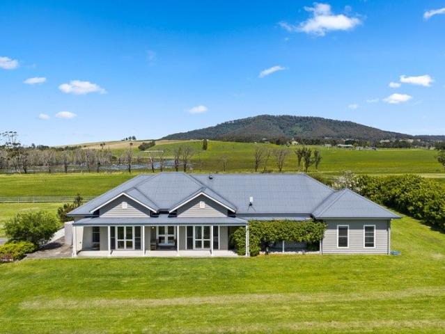 Cottage for sale in Berry, New South Wales