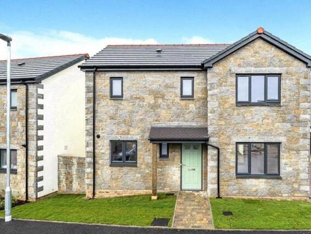 House for sale in Helston, Cornwall
