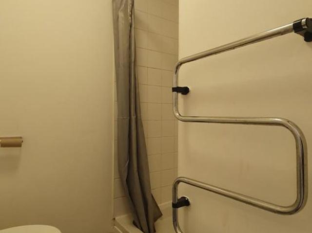Room for rent in Falcon Lodge, Wales