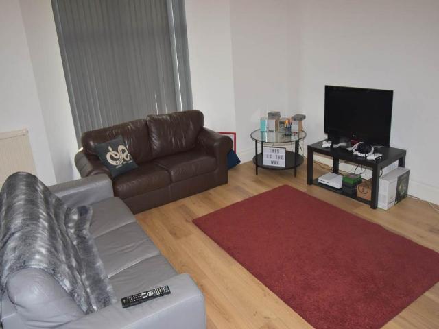 Apartment for rent in Brynmill, Swansea