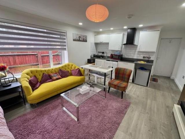 House for rent in Rhydypenau, Falcon Lodge
