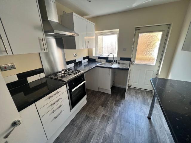 Apartment for rent in Nangreaves, Wales