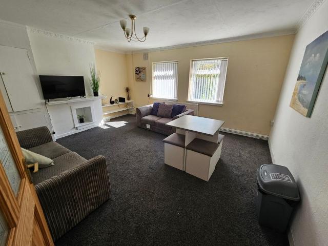 House for rent in Nangreaves, Wales