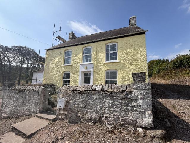 House for rent in Llangadog, Capel Gwynfe