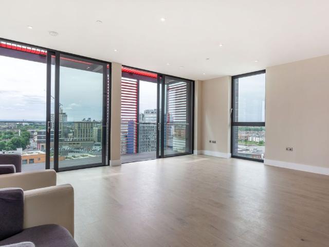 Apartment for rent in Battersea, Greater London
