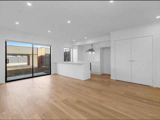 Townhouse for rent in Camerons Creek, Victoria