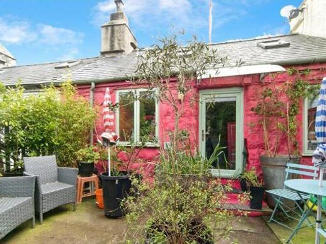 House for sale in Caernarfon, Wales