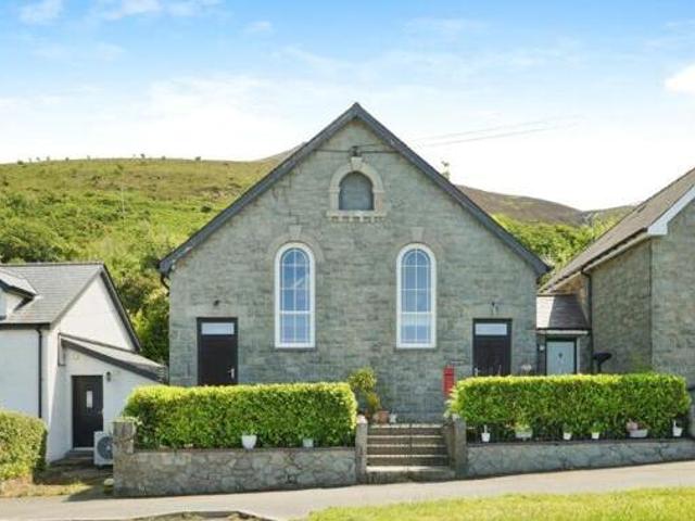 House for sale in Caernarfon, Wales