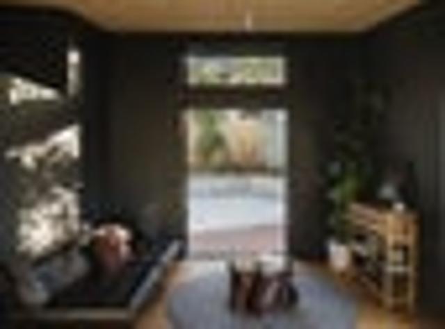 Townhouse for sale in Chaslands, Canterbury