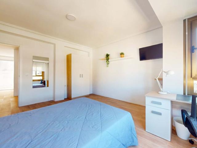 Habitación en alquiler en Grup Sant Vicent Ferrer, Castellón De La Plana