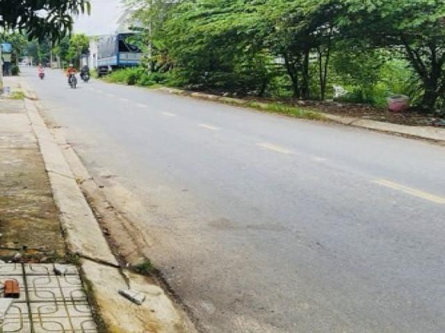 Nhà mặt phố bán