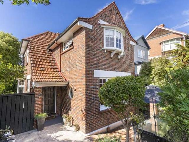 House for sale in Otakou