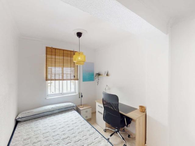 Habitación en alquiler en Jerez De La Frontera, La Vid