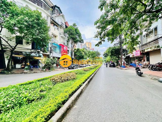 Nhà mặt phố bán
