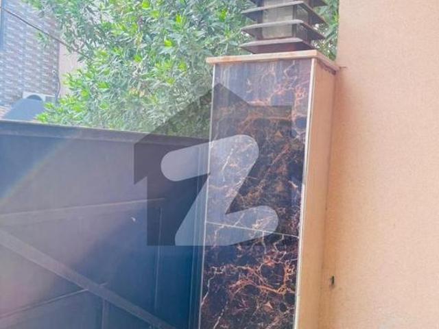 House for sale in Faisalabad, Islamabad Capital Territory