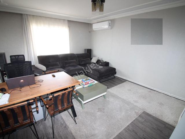 Karabağlar, İzmir içerisinde satılık mülk