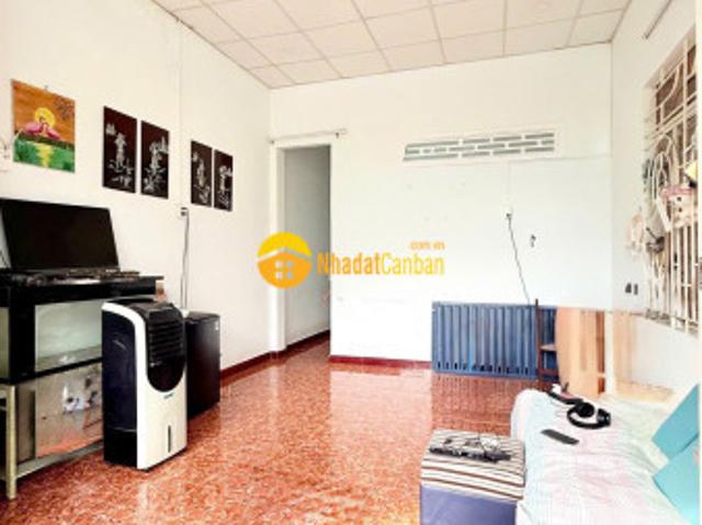 Nhà mặt phố bán