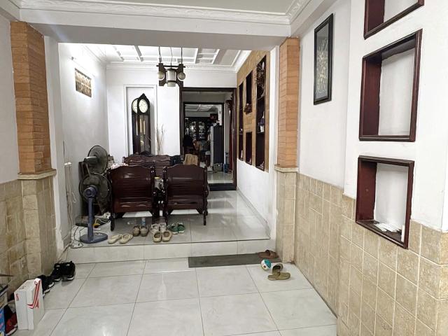 Nhà mặt phố bán