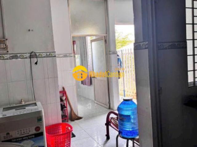 Nhà mặt phố bán