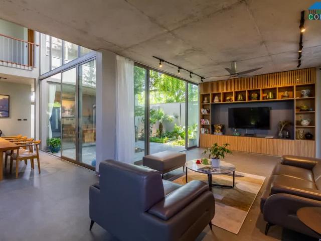 Nhà mặt phố bán