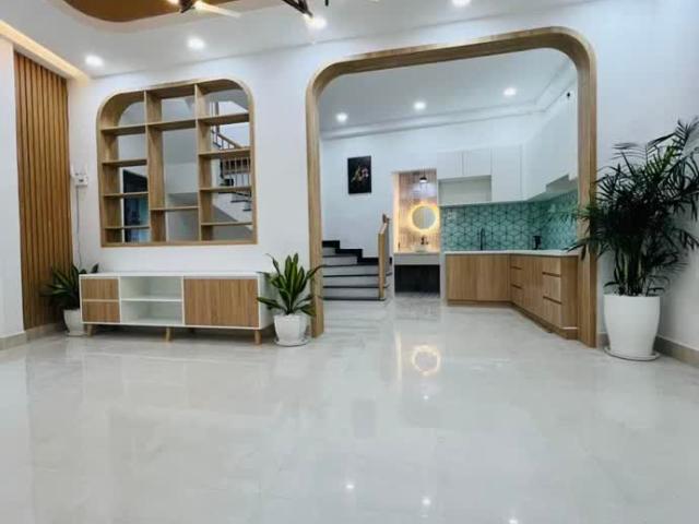 Nhà bán tại Khuôn viên UBND Thành phố Hồ Chí Minh, Thành phố Hồ Chí Minh