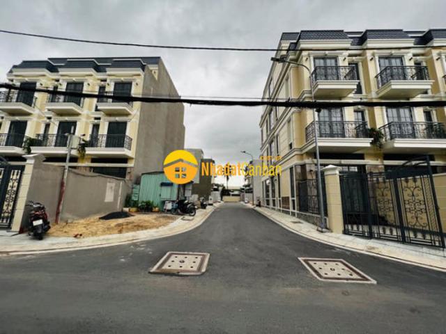 Nhà mặt phố bán