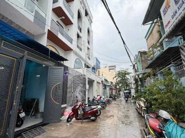Nhà bán tại Khuôn viên UBND Thành phố Hồ Chí Minh, Thành phố Hồ Chí Minh