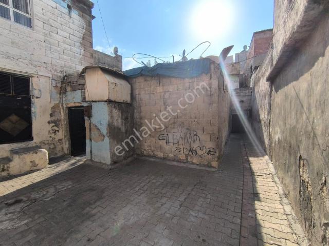 Şanliurfa içerisinde satılık Villa