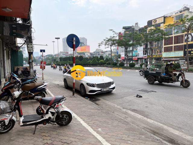 Nhà mặt phố bán