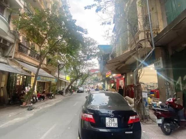 Nhà mặt phố bán tại Hoàn Kiếm, Hà Nội