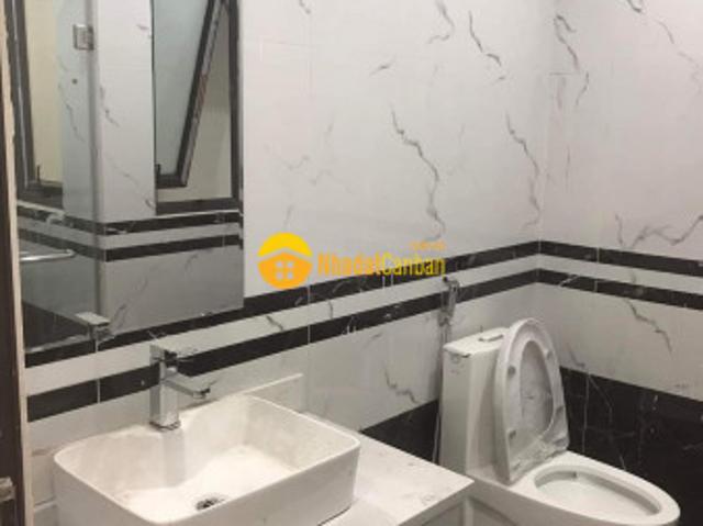 Nhà mặt phố bán