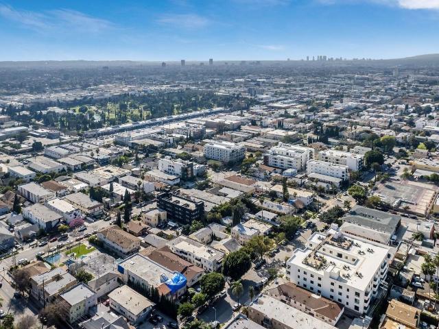 Apartment for rent in Canoga Park, California