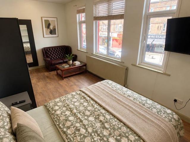 Studio for rent in London Borough of Harrow, Greater London