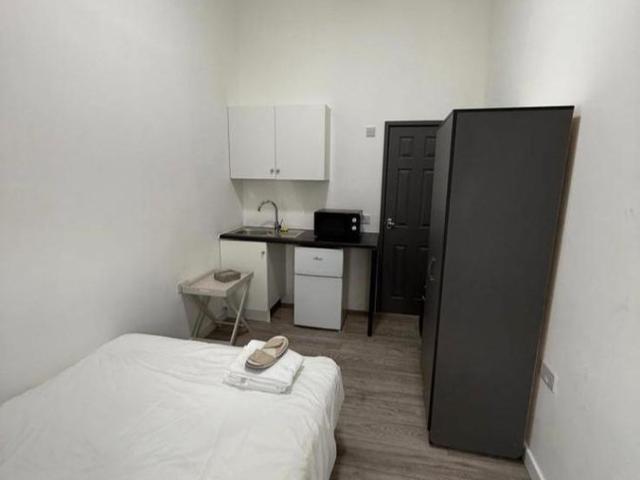Apartment for rent in Little Stanmore, Greater London